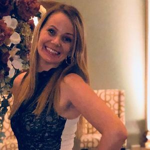 Meet your Posher, Izabela